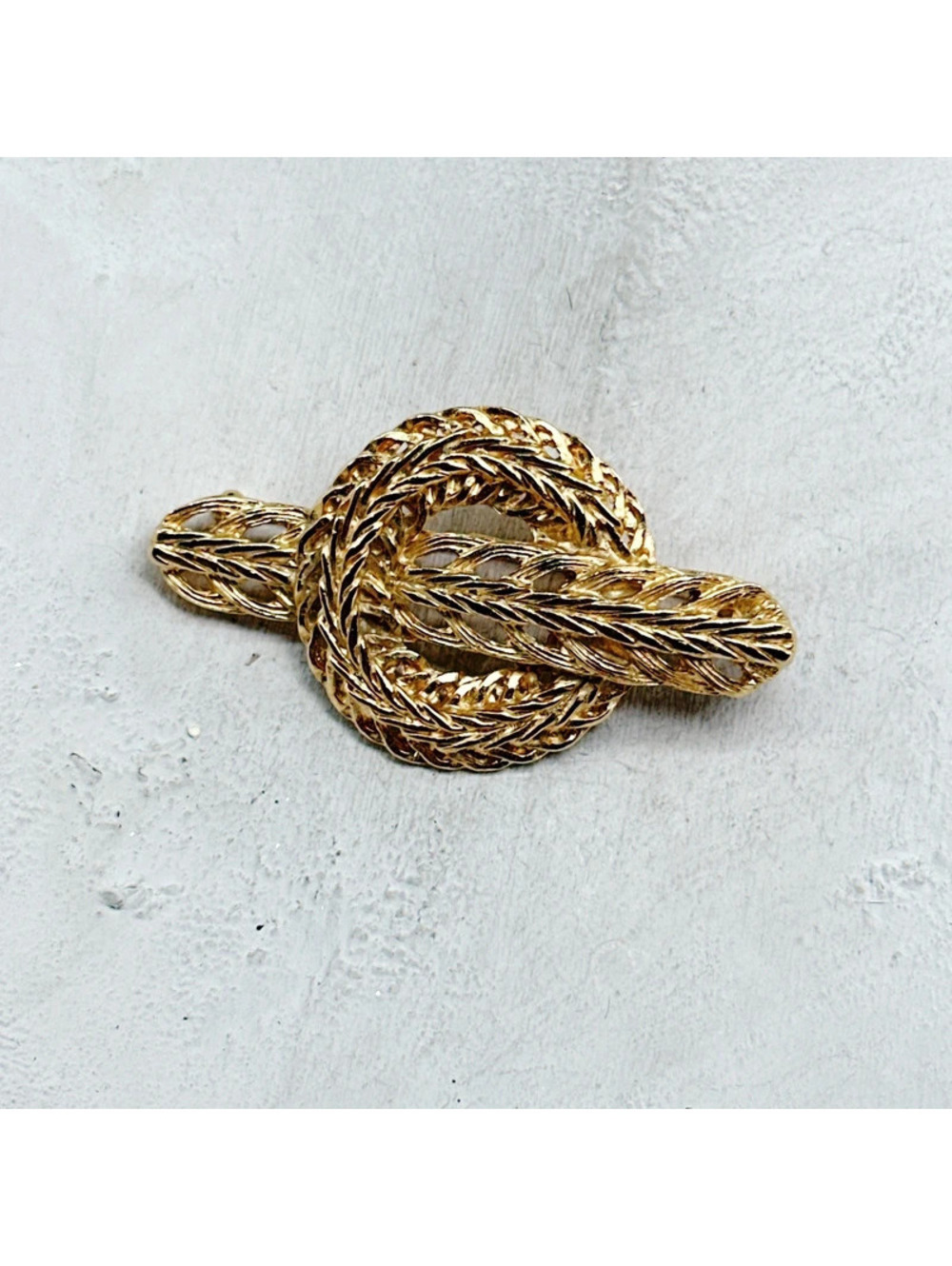 491mc. Vintage Goldtone Wheat Brooch